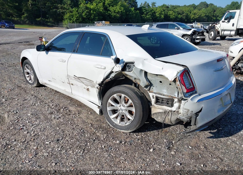 2015 CHRYSLER 300 LIMITED VIN: 2C3CCAAG7FH930864