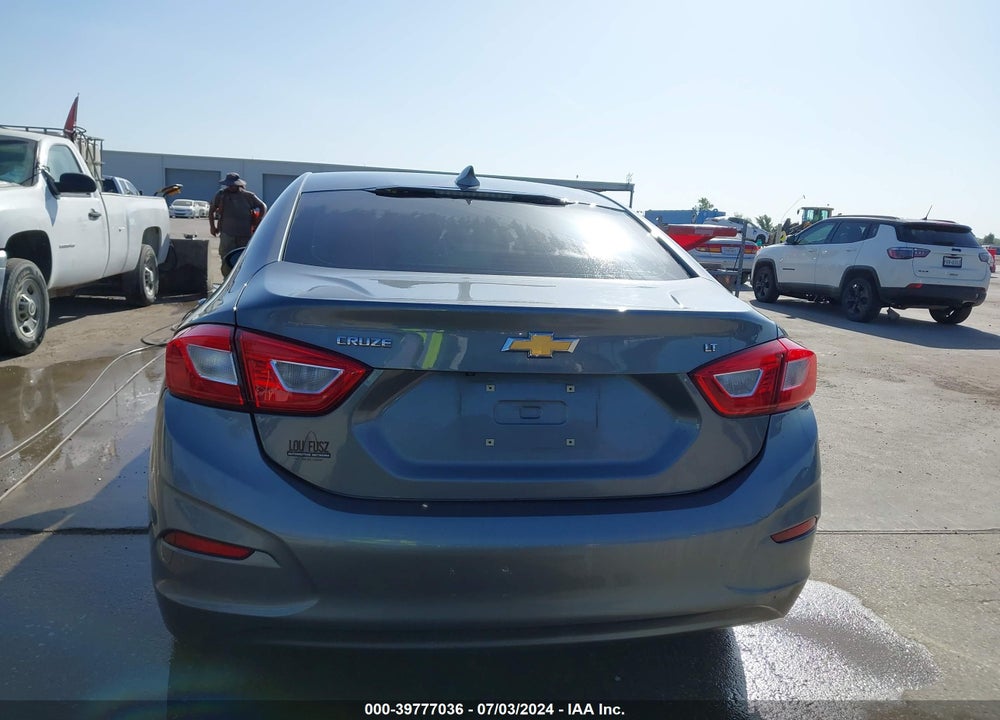 2018 CHEVROLET CRUZE LT AUTO VIN: 1G1BE5SM4J7133501
