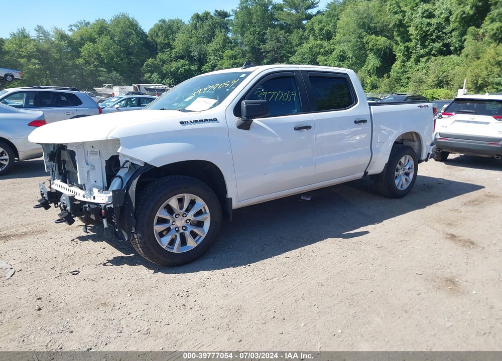 2021 CHEVROLET SILVERADO 1500 4WD  SHORT BED CUSTOM/4WD  STANDARD BED CUSTOM VIN: 1GCUYBEF5MZ425069