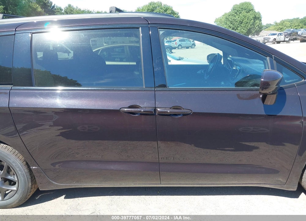 2019 CHRYSLER PACIFICA TOURING L PLUS VIN: 2C4RC1EG9KR570811