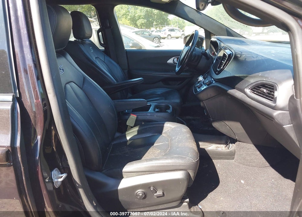 2019 CHRYSLER PACIFICA TOURING L PLUS VIN: 2C4RC1EG9KR570811