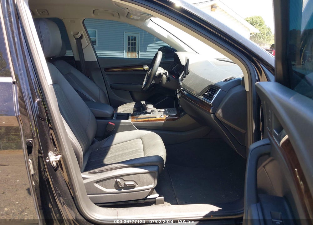 2020 AUDI Q5 PREMIUM 45 TFSI QUATTRO S TRONIC/TITANIUM PREMIUM 45 TFSI QUATTRO S TRONIC VIN: WA1ANAFY6L2044113