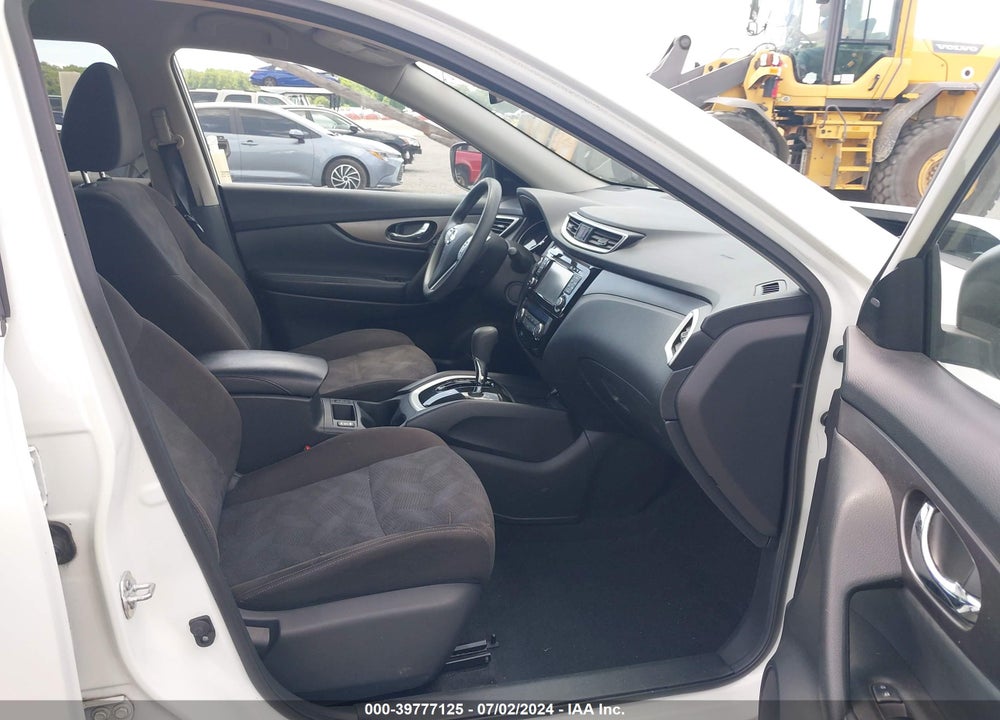 2015 NISSAN ROGUE SV VIN: KNMAT2MV3FP532923