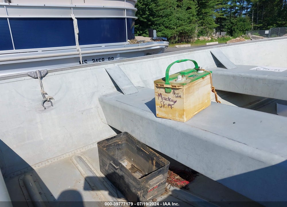 1995 GRUMMAN BOAT VIN: OMCS9232C595