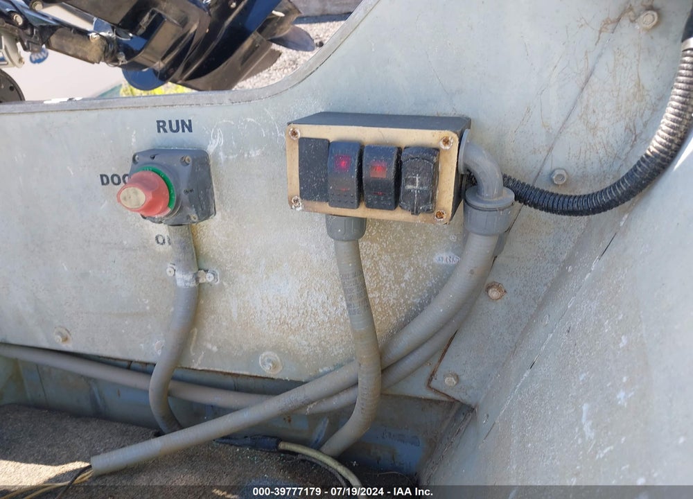 1995 GRUMMAN BOAT VIN: OMCS9232C595