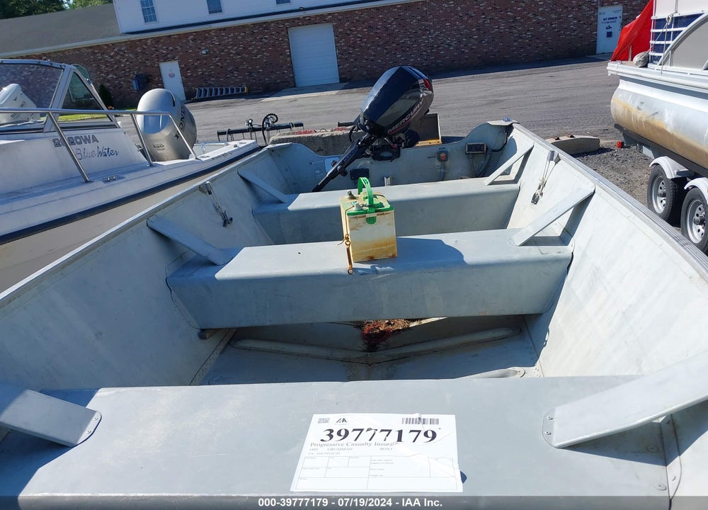 1995 GRUMMAN BOAT VIN: OMCS9232C595