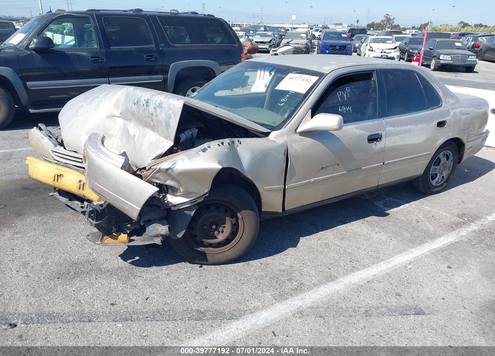 1992 TOYOTA CAMRY LE VIN: JT2SK12E5N0086844