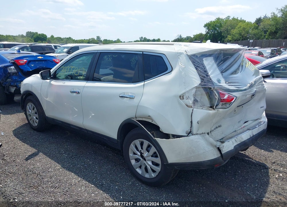 2015 NISSAN ROGUE S VIN: 5N1AT2MV0FC837105