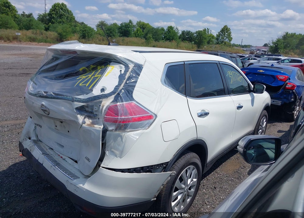 2015 NISSAN ROGUE S VIN: 5N1AT2MV0FC837105