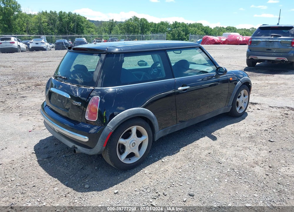 2002 MINI COOPER VIN: WMWRC33472TC36659