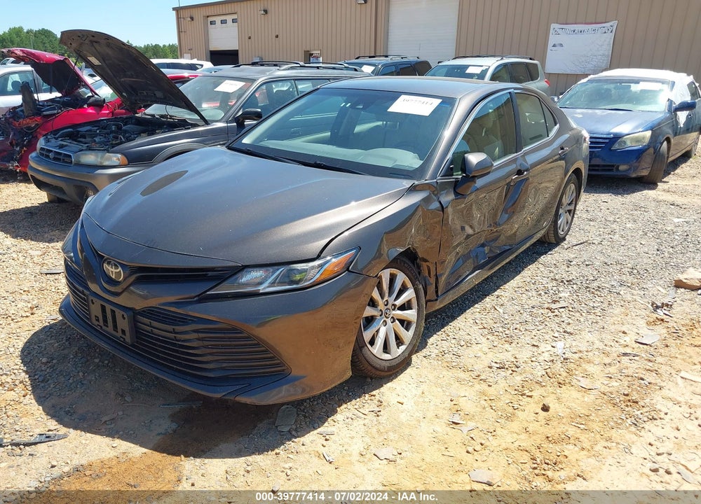 2018 TOYOTA CAMRY LE VIN: JTNB11HK2J3043641
