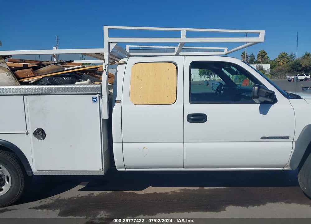 2004 CHEVROLET SILVERADO 2500HD WORK TRUCK VIN: 1GBHC29U74E178268