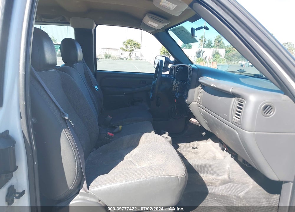 2004 CHEVROLET SILVERADO 2500HD WORK TRUCK VIN: 1GBHC29U74E178268