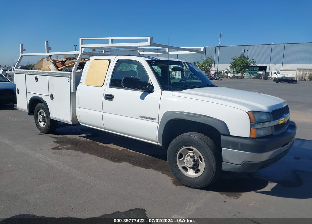 2004 CHEVROLET SILVERADO 2500HD WORK TRUCK VIN: 1GBHC29U74E178268