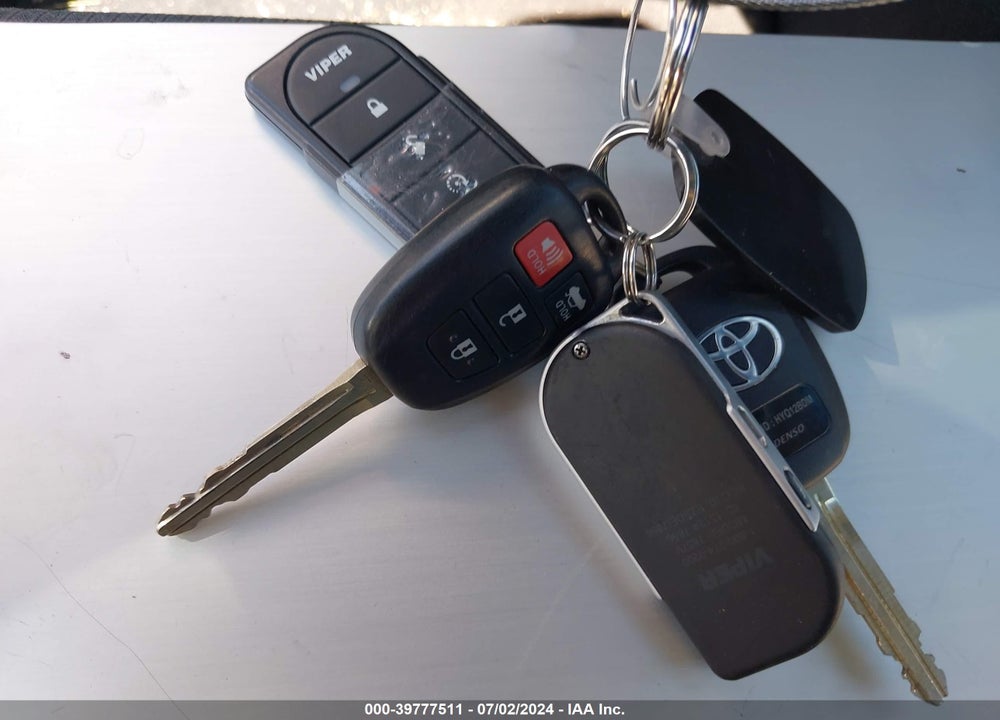 2016 TOYOTA CAMRY SE VIN: 4T1BF1FK7GU582005
