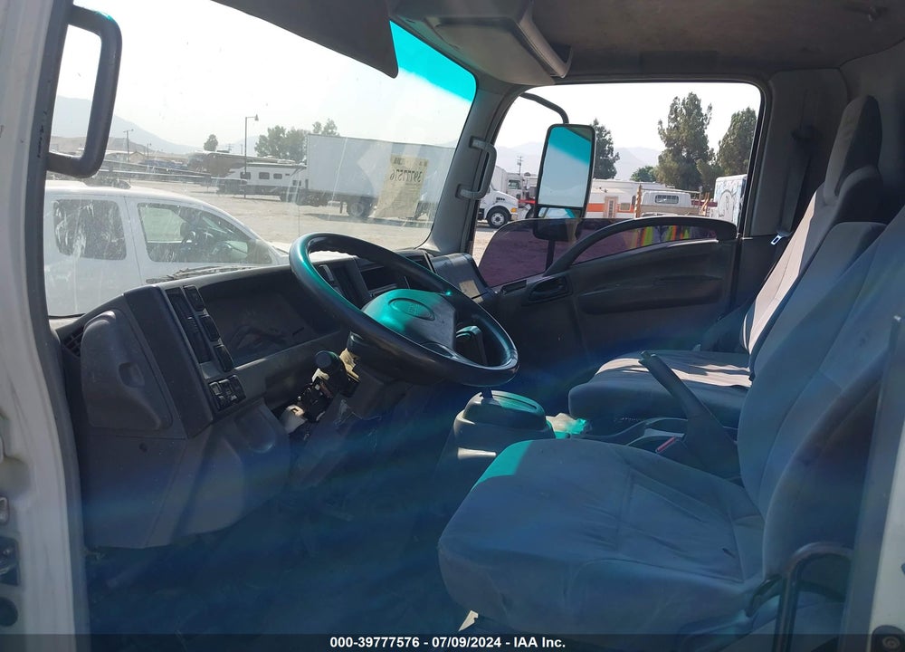 2008 ISUZU NPR VIN: 4KLC4B1U18J800505