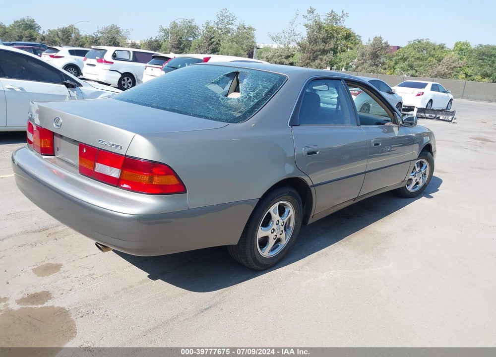 1999 LEXUS ES 300 VIN: JT8BF28G2X0190011