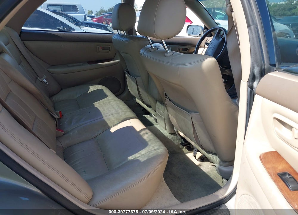 1999 LEXUS ES 300 VIN: JT8BF28G2X0190011