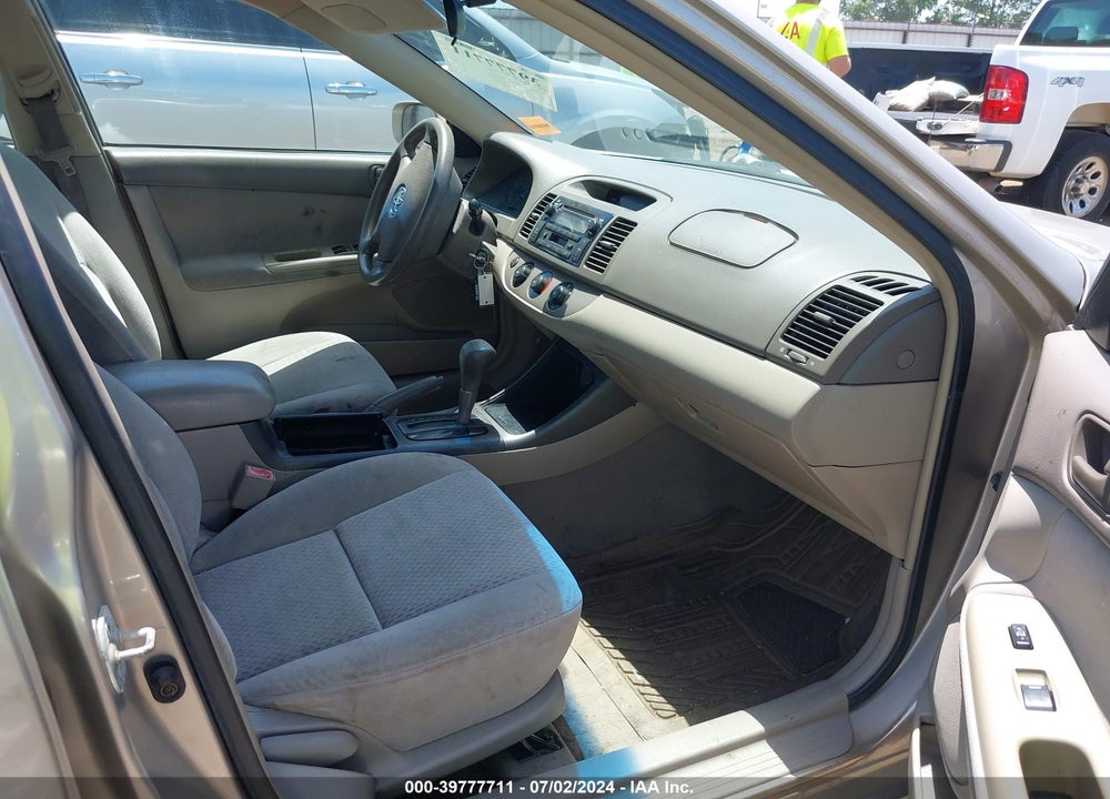 2003 TOYOTA CAMRY LE VIN: 4T1BE32K33U725613