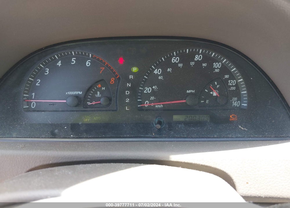 2003 TOYOTA CAMRY LE VIN: 4T1BE32K33U725613