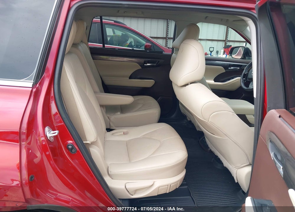 2021 TOYOTA HIGHLANDER PLATINUM VIN: 5TDFZRAH1MS071137