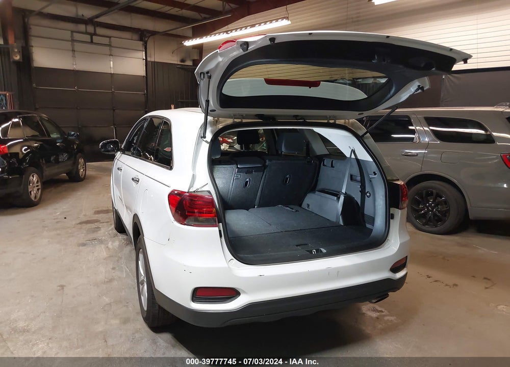 2019 KIA SORENTO 2.4L LX VIN: 5XYPG4A32KG568581