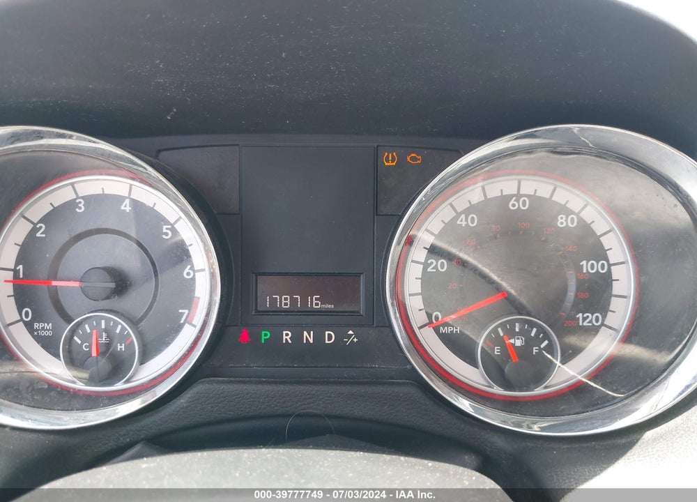 2013 DODGE GRAND CARAVAN SXT VIN: 2C4RDGCG1DR611809