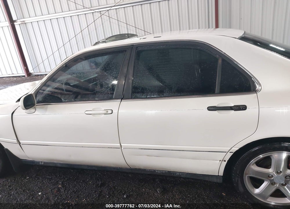 1996 ACURA 3.5RL VIN: JH4KA9651TC000684
