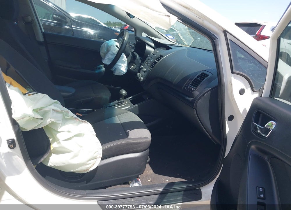 2015 KIA FORTE LX VIN: KNAFX4A61F5368180