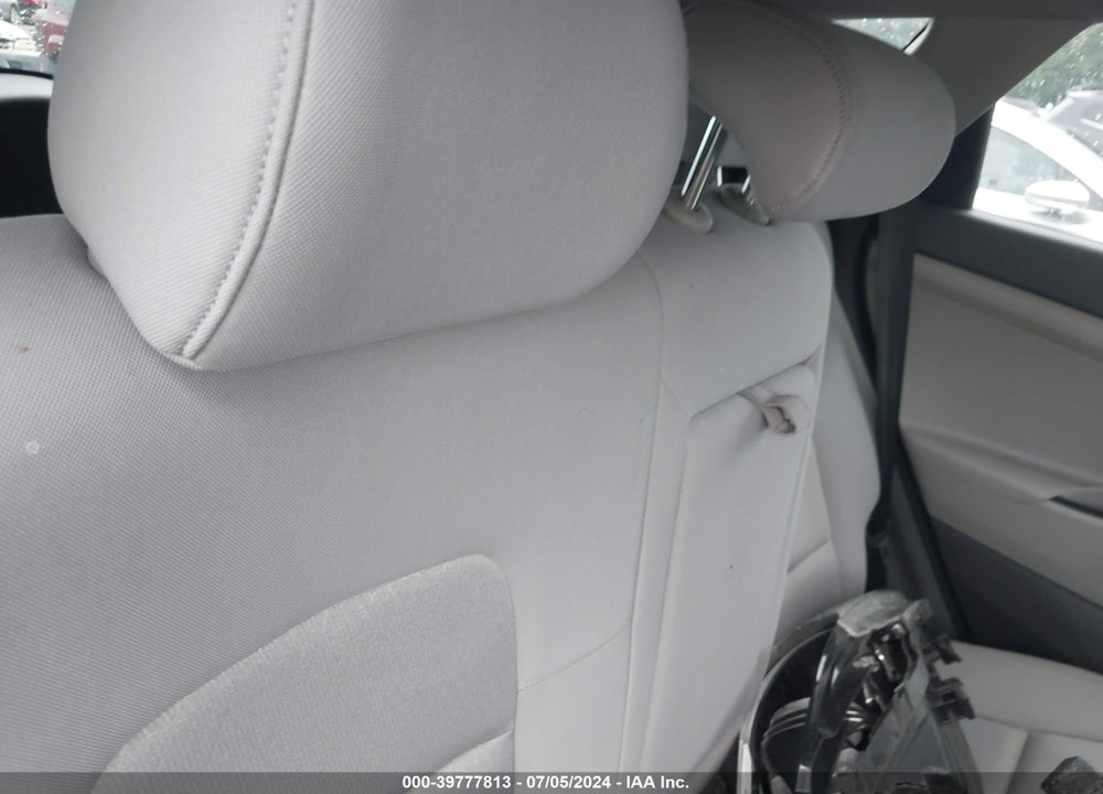 2018 HYUNDAI TUCSON SE VIN: KM8J2CA48JU629254