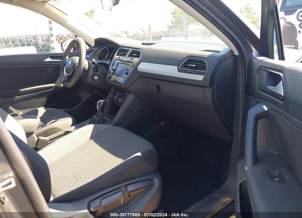 2018 VOLKSWAGEN TIGUAN 2.0T S VIN: 3VV1B7AX0JM103518