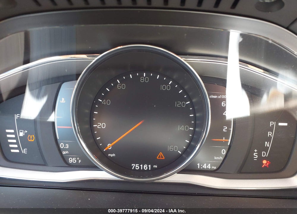 2017 VOLVO XC60 T6 INSCRIPTION VIN: YV449MRUXH2061292