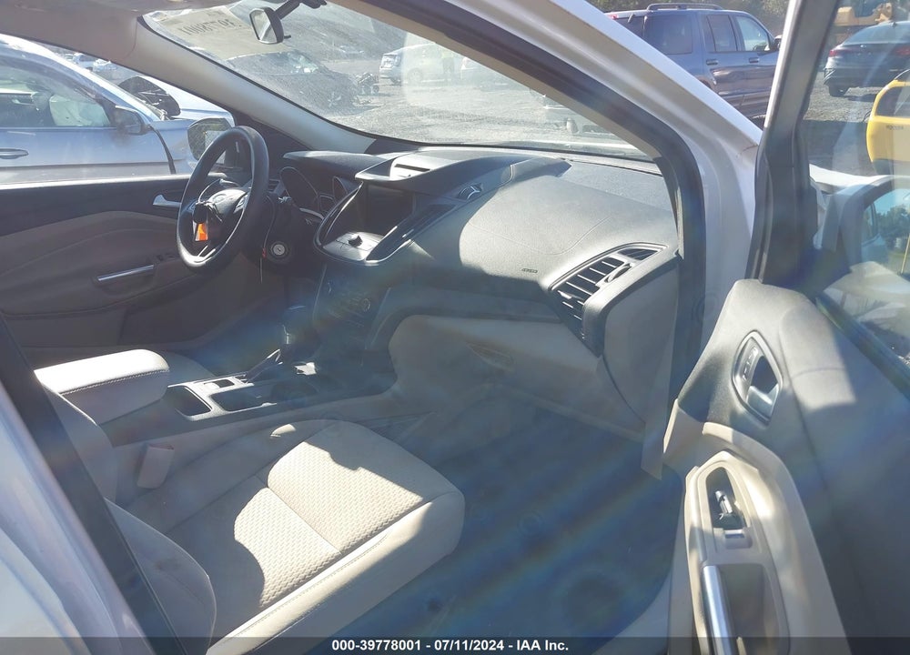 2017 FORD ESCAPE VIN: 1FMCU0GD8HUA19440