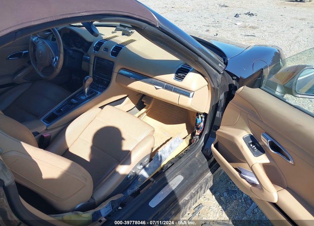2015 PORSCHE BOXSTER VIN: WP0CA2A82FS121071