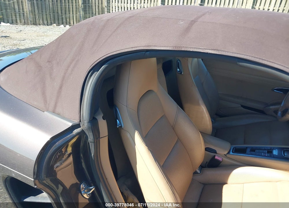 2015 PORSCHE BOXSTER VIN: WP0CA2A82FS121071
