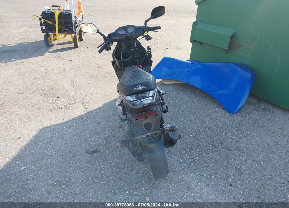 2020 GENUINE SCOOTER CO. ROUGHHOUSE 50 VIN: RFVPMP20XL1017756
