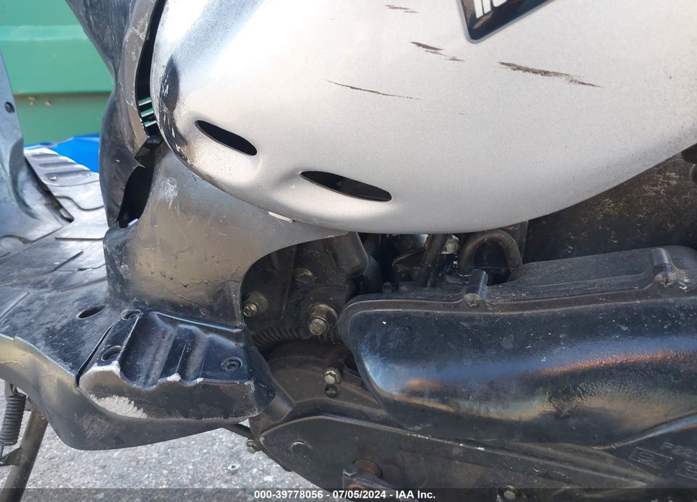 2020 GENUINE SCOOTER CO. ROUGHHOUSE 50 VIN: RFVPMP20XL1017756
