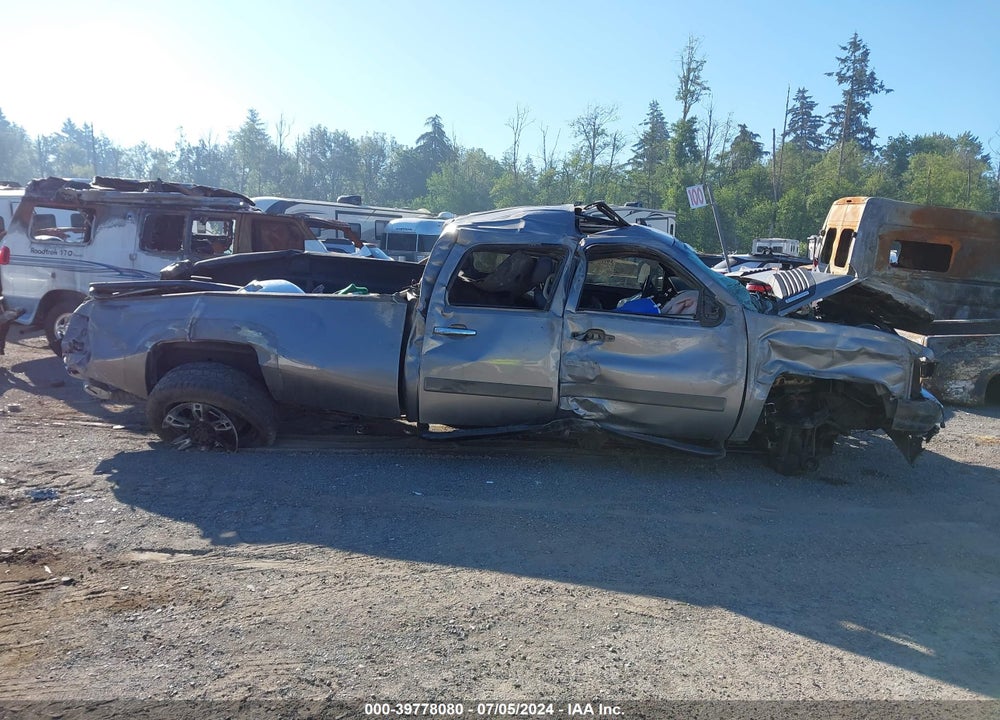 2008 CHEVROLET SILVERADO 2500HD LTZ VIN: 1GCHK236X8F138288