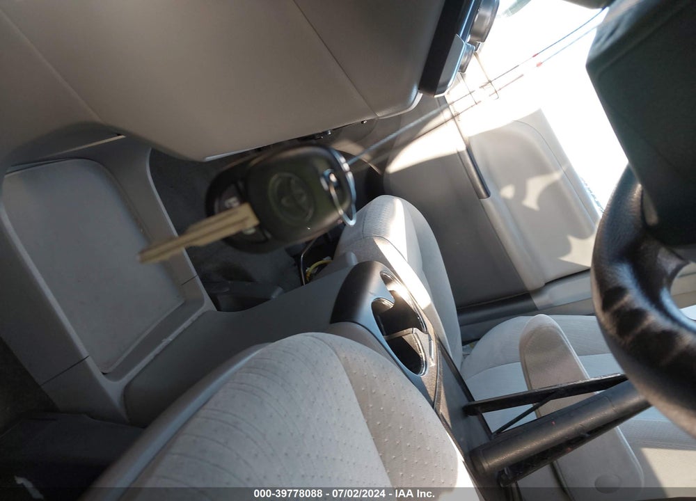 2015 TOYOTA SIENNA LE 8 PASSENGER VIN: 5TDKK3DC3FS617617