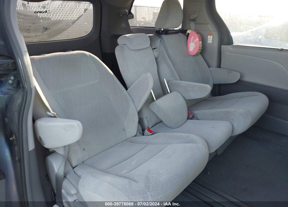 2015 TOYOTA SIENNA LE 8 PASSENGER VIN: 5TDKK3DC3FS617617