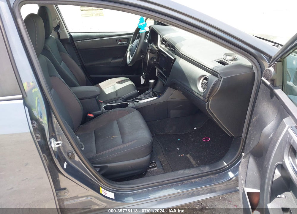 2019 TOYOTA COROLLA LE VIN: 2T1BURHE1KC242029