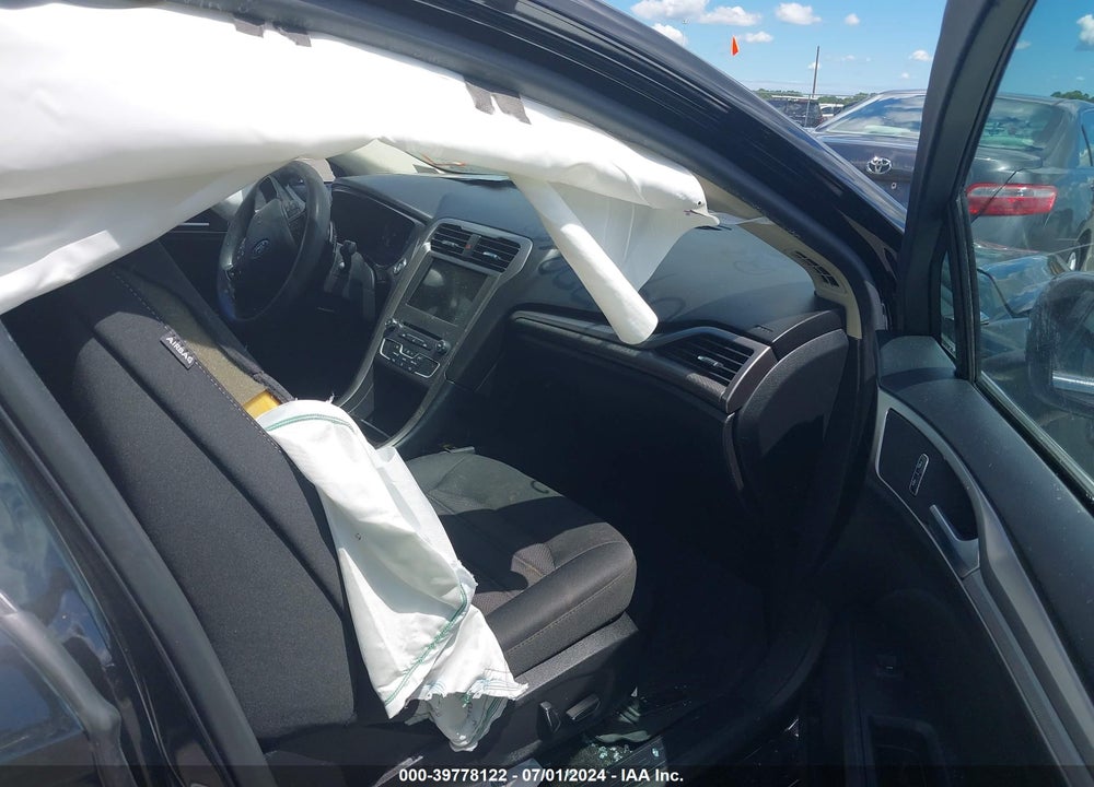 2018 FORD FUSION SE VIN: 3FA6P0HD3JR275687