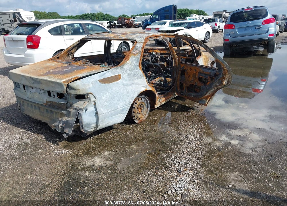 2001 TOYOTA CAMRY LE VIN: 4T1BG22KX1U076359