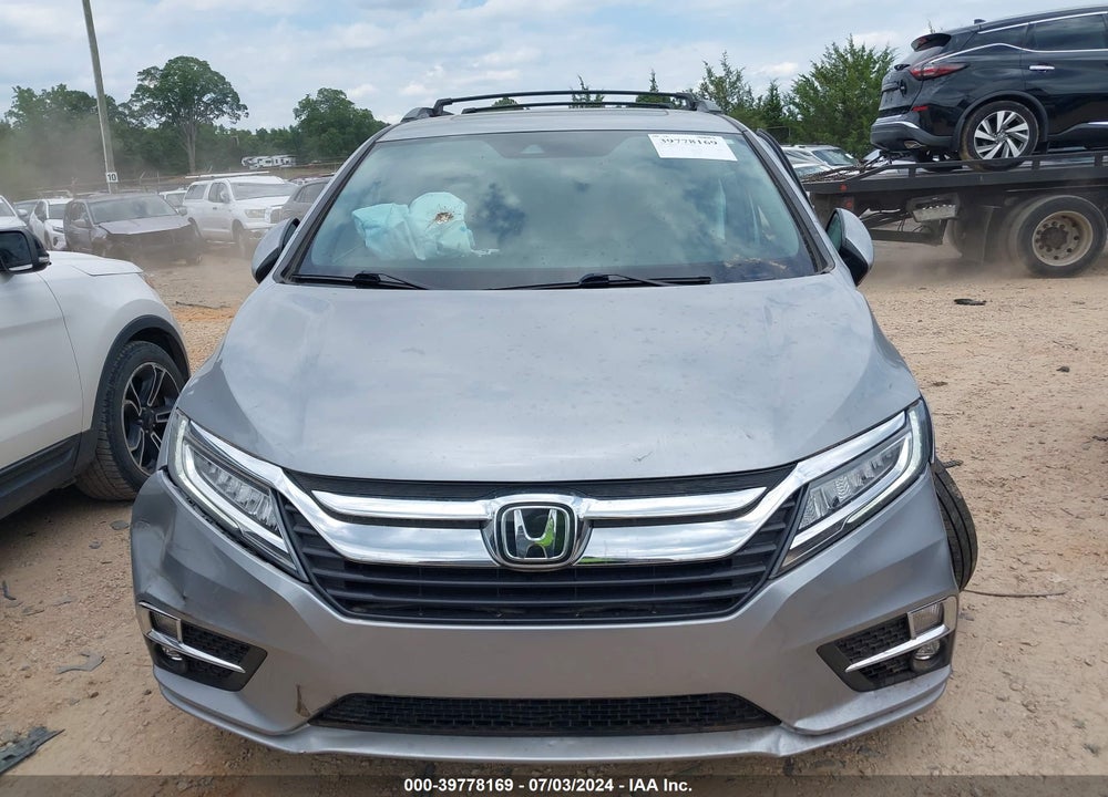 2018 HONDA ODYSSEY TOURING VIN: 5FNRL6H81JB042501