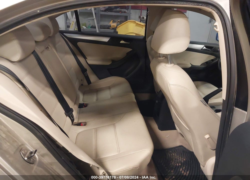 2013 VOLKSWAGEN JETTA 2.5L SE VIN: 3VWDX7AJXDM255803
