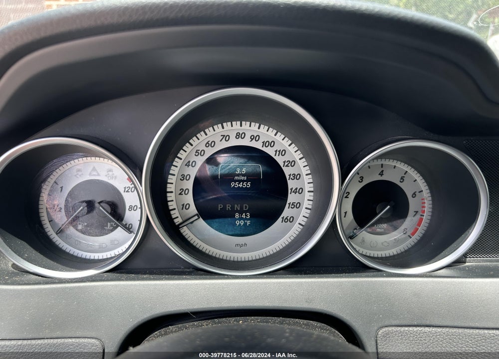 2015 MERCEDES-BENZ C CLASS VIN: WDDGJ4HB5FG386087