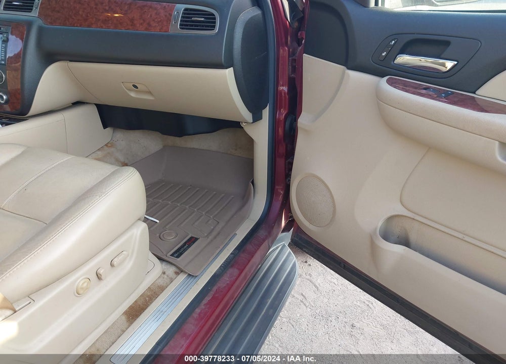 2007 CHEVROLET SUBURBAN 1500 LT VIN: 3GNFC16J77G144486