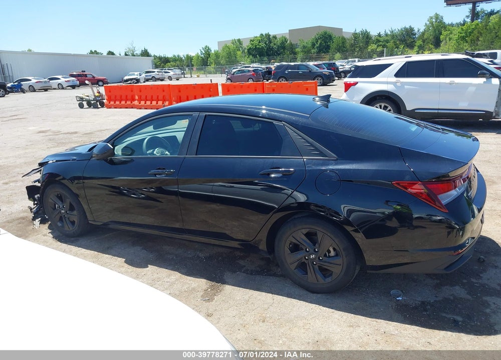2021 HYUNDAI ELANTRA SEL VIN: KMHLM4AG2MU212736