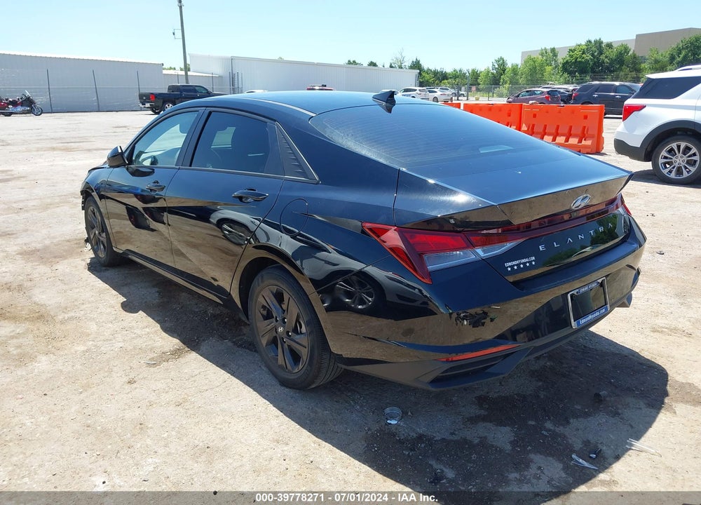 2021 HYUNDAI ELANTRA SEL VIN: KMHLM4AG2MU212736