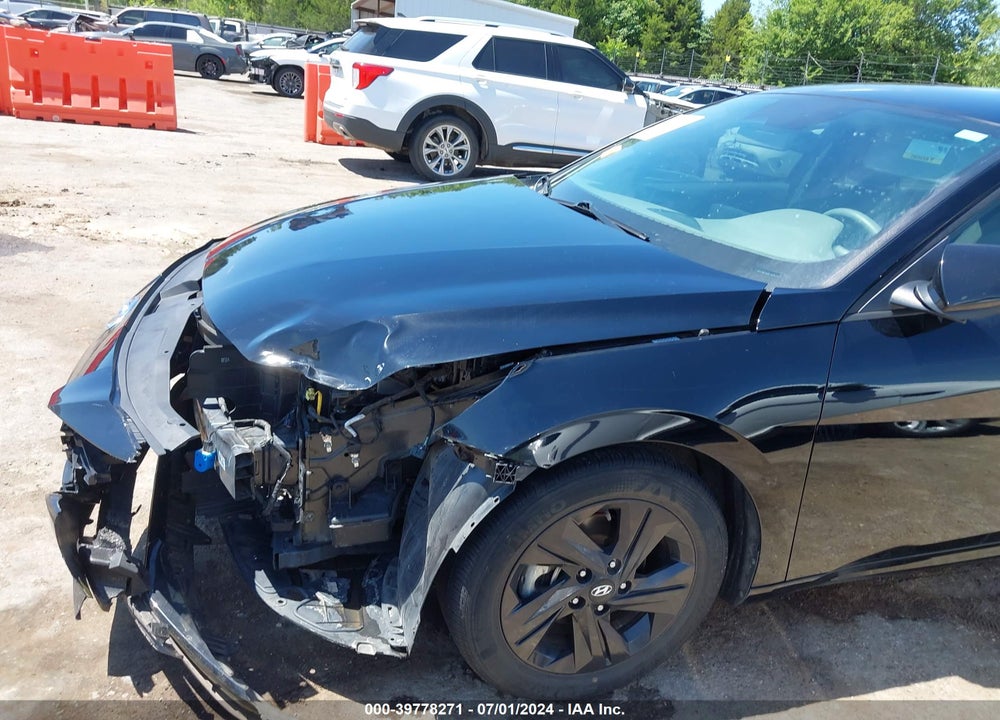 2021 HYUNDAI ELANTRA SEL VIN: KMHLM4AG2MU212736